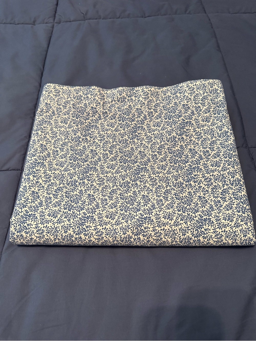 Blue & White Floral Flat Sheet Size Queen